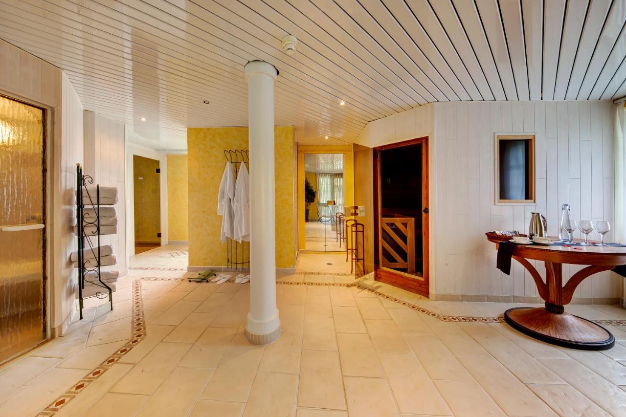 Hotel Regina Wengen Kültér fotó